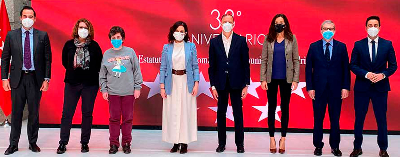 Foto de familia. Autoridades presentes en la presentación del EStatuto