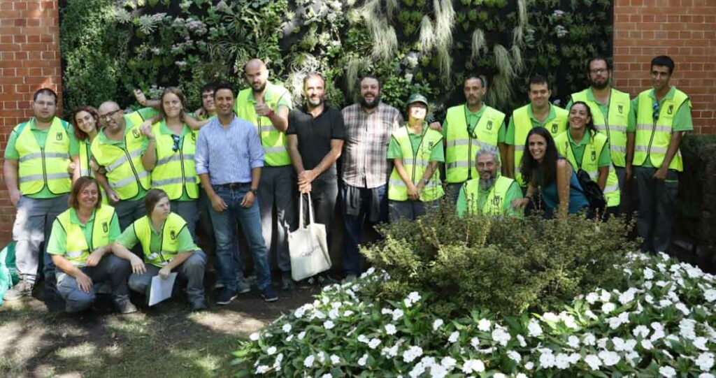 Foto de familia del EAD y responsables municipales