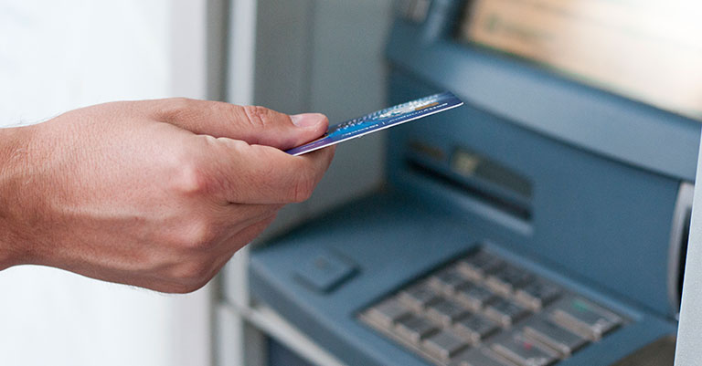 Colaboramos en una guía en lectura fácil sobre servicios bancarios