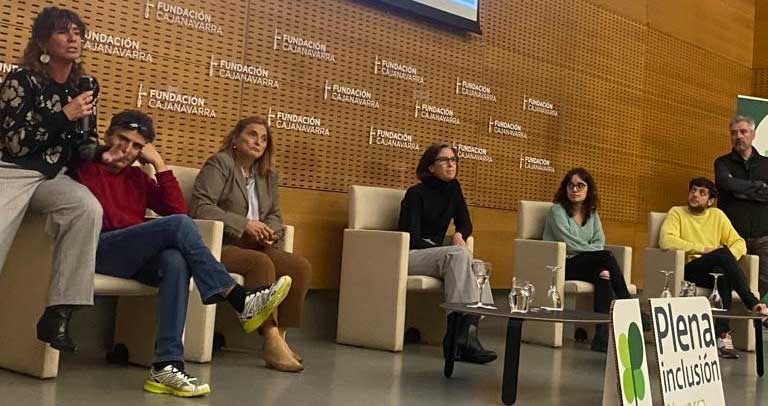 Yago Armesto presenta su historia de vida independiente en unas jornadas de Navarra