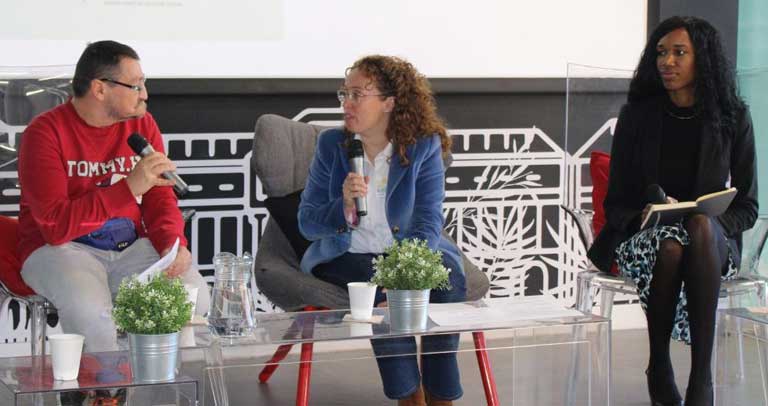 Mesa de presentación de la guía