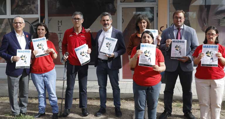 El Ayuntamiento y Envera presentan una guía municipal de recursos para personas con discapacidad intelectual
