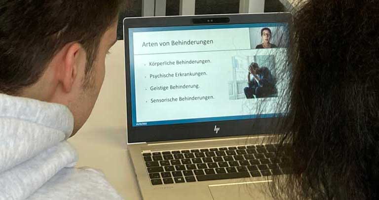 Plena Inclusión Madrid activa la ‘academia’ de lectura fácil
